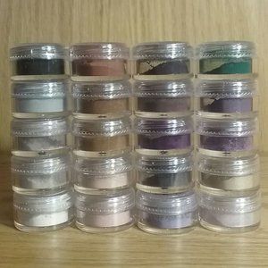 20 Star Crushed Minerals Loose Eyeshadows